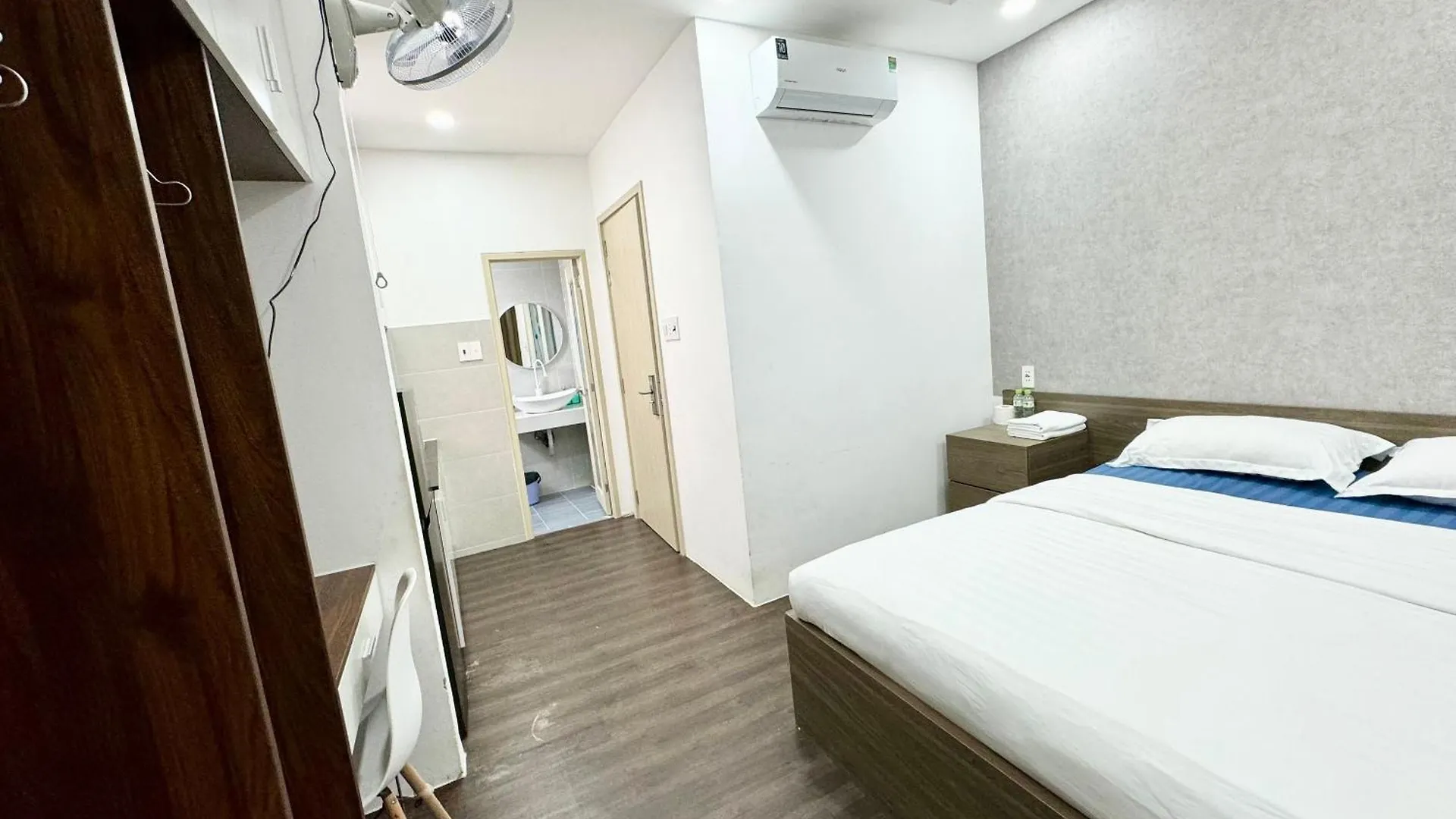 Dlux Saigon Condo Ho Chi Minh City Aparthotel