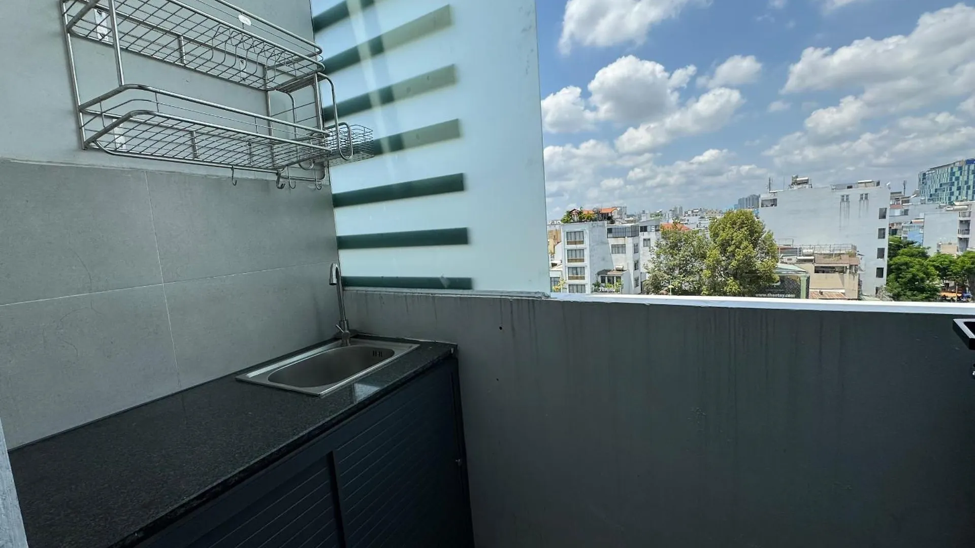 Dlux Saigon Condo Ho Chi Minh City 0*,  Vietnam